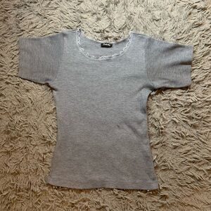 Vintage Y2K grey Arabella lace trimmed grey t shirt sz M